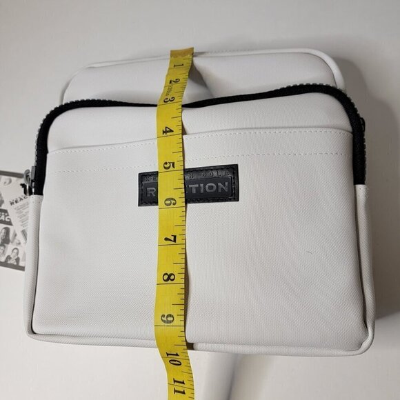 Kenneth Cole Reaction Unisex Crossbody Bag New with Tags - Picture 16 of 16